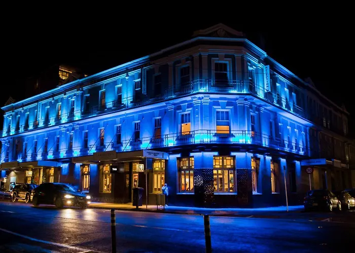 The Cambridge Hotel & Backpackers Wellington